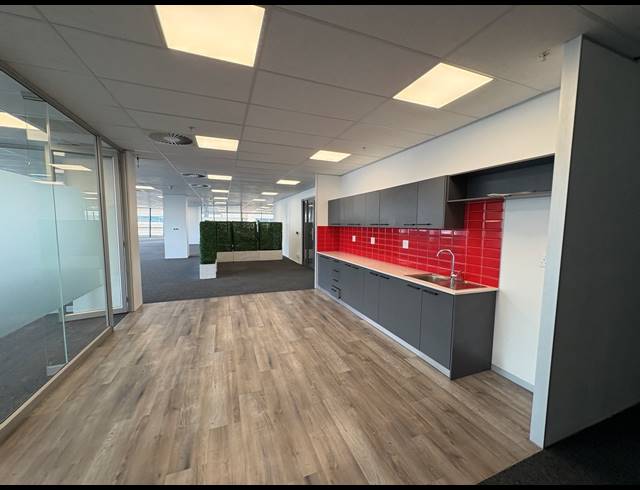 625M² OFFICE TO LET IN CAPE TOWN CITY CENTRE